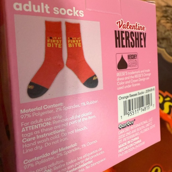 Reese's Orange Cozy Slippers Youth sz M 2/3 Socks and Notebook Set Fun Bag NEW - Picture 7 of 16